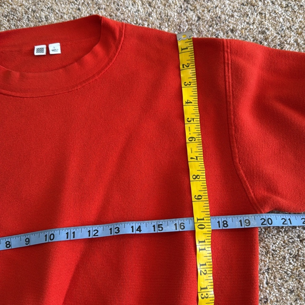 UUUU Uniqulo Orange sweater in size large - Picture 6 of 10